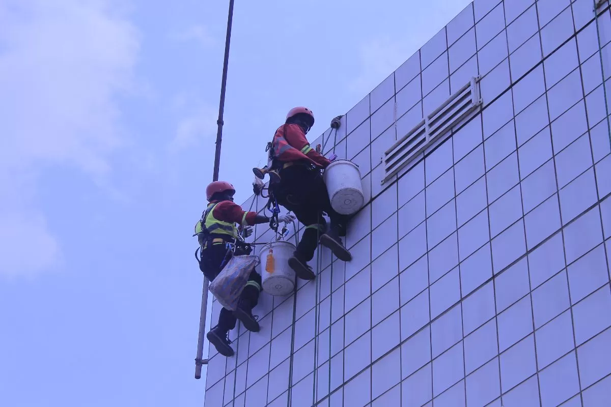 Communications House Cleaning
